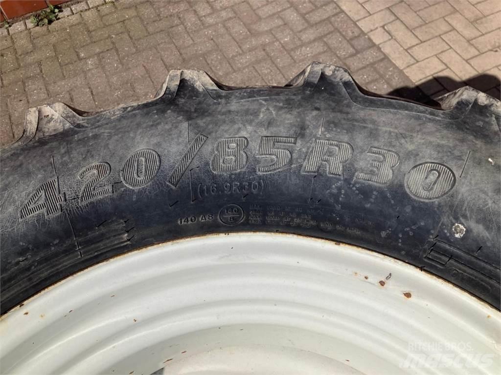 Goodyear 420/85R30 Ďalšie poľnohospodárske stroje