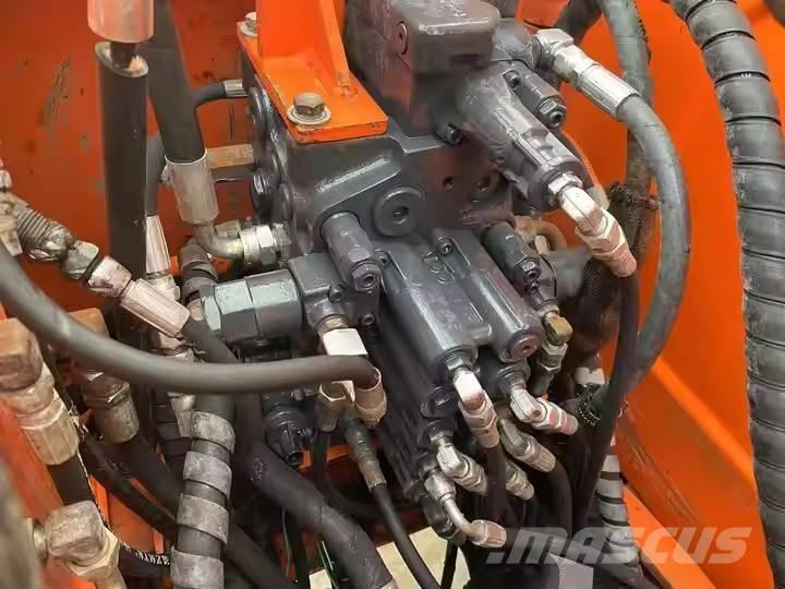 Doosan DH 80 Midi rýpadlá 7 t - 12 t