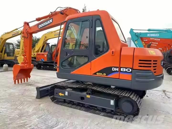 Doosan DH 80 Midi rýpadlá 7 t - 12 t