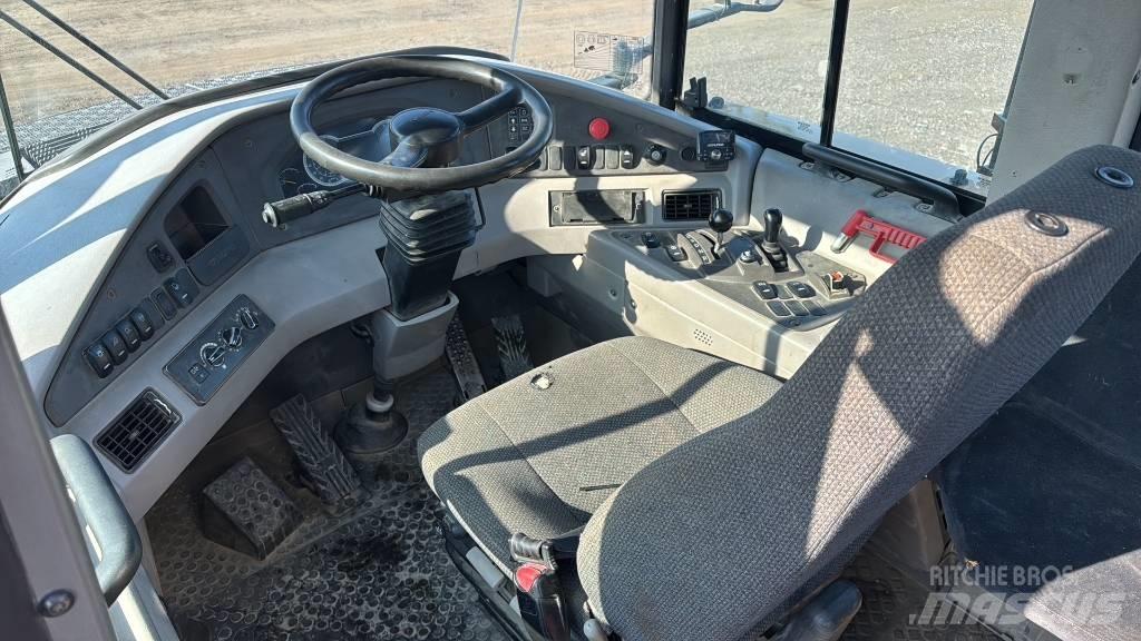 Volvo A 30 F Kĺbové nákladné autá
