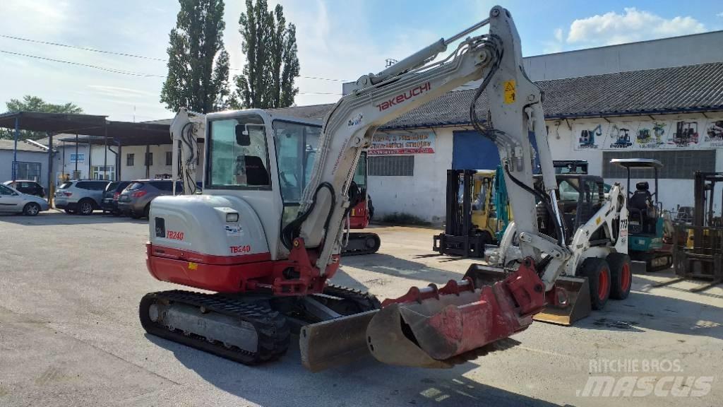 Takeuchi TB 240 Mini rýpadlá < 7t