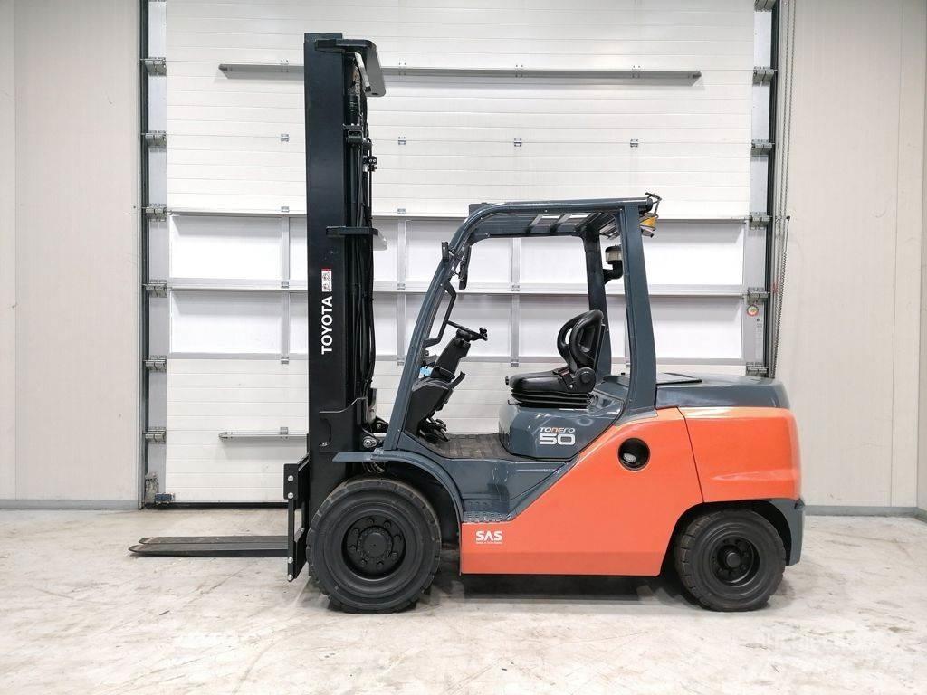 Toyota 40-8FD50N Dieselové vozíky
