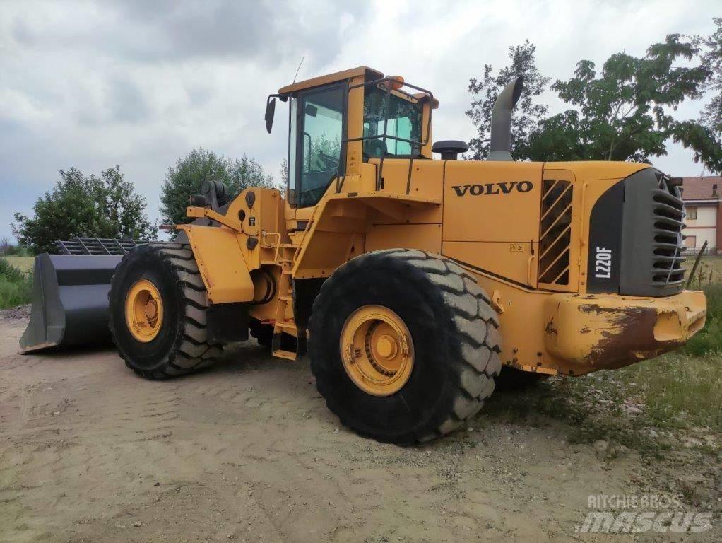 Volvo L 220 F Kolesové nakladače