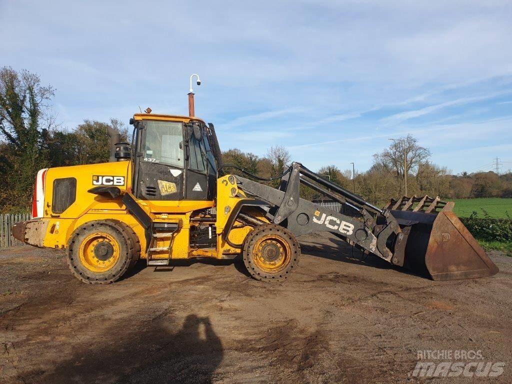 JCB 437 HT Kolesové nakladače