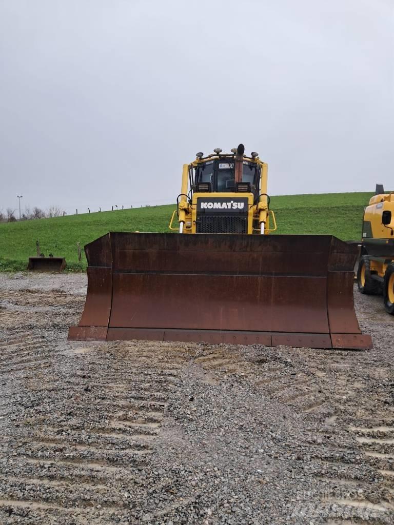 Komatsu D 65 PX-17 Pásové dozéry