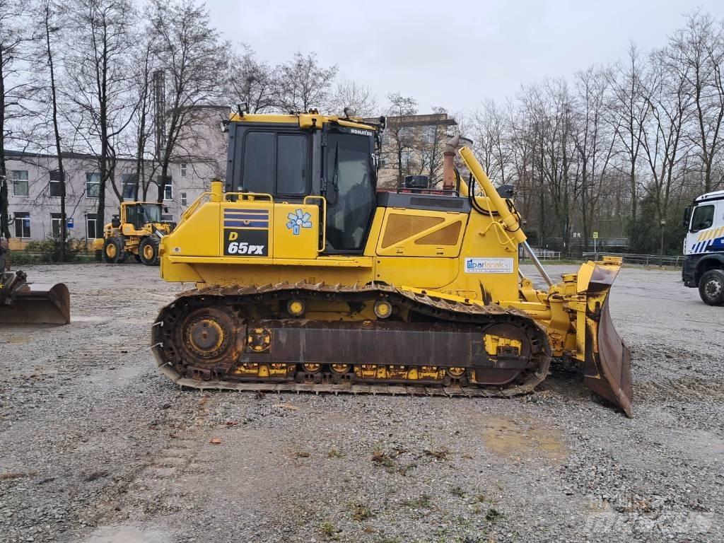 Komatsu D 65 PX-17 Pásové dozéry