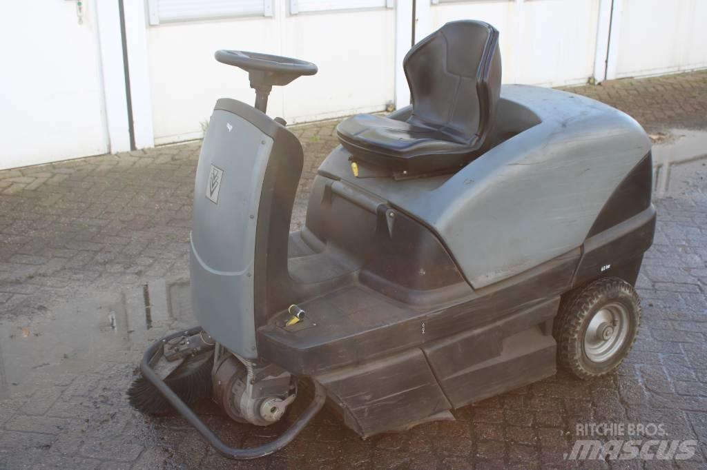 Kärcher KM 100/100 Zametacie stroje