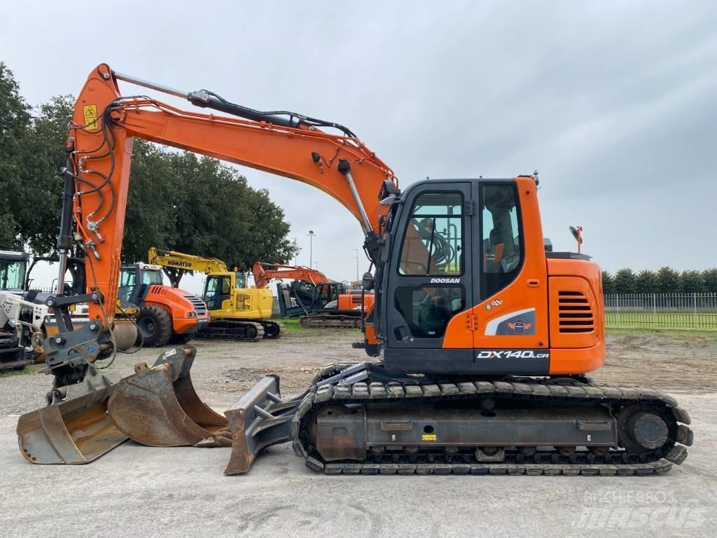 Doosan DX 140 LCR-5 Pásové rýpadlá
