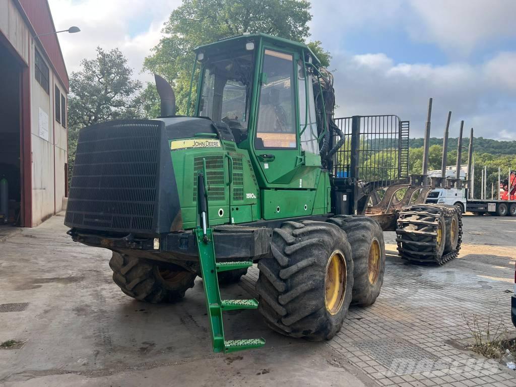 John Deere 1510 E Lesné traktory