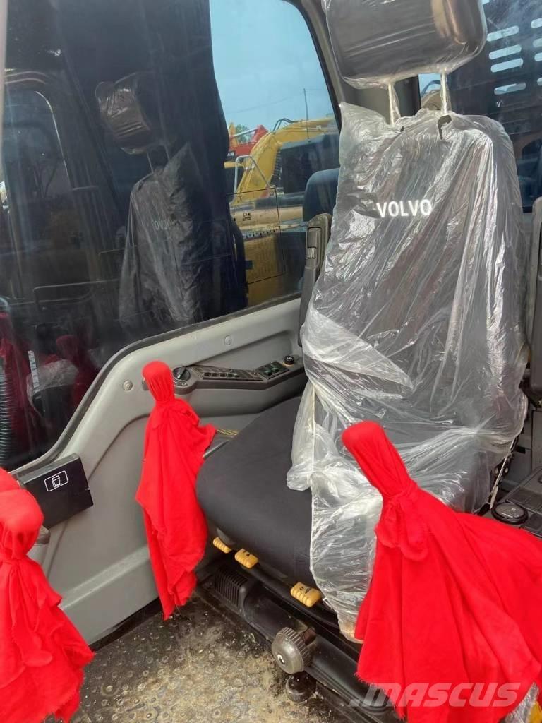 Volvo EC210D Pásové rýpadlá