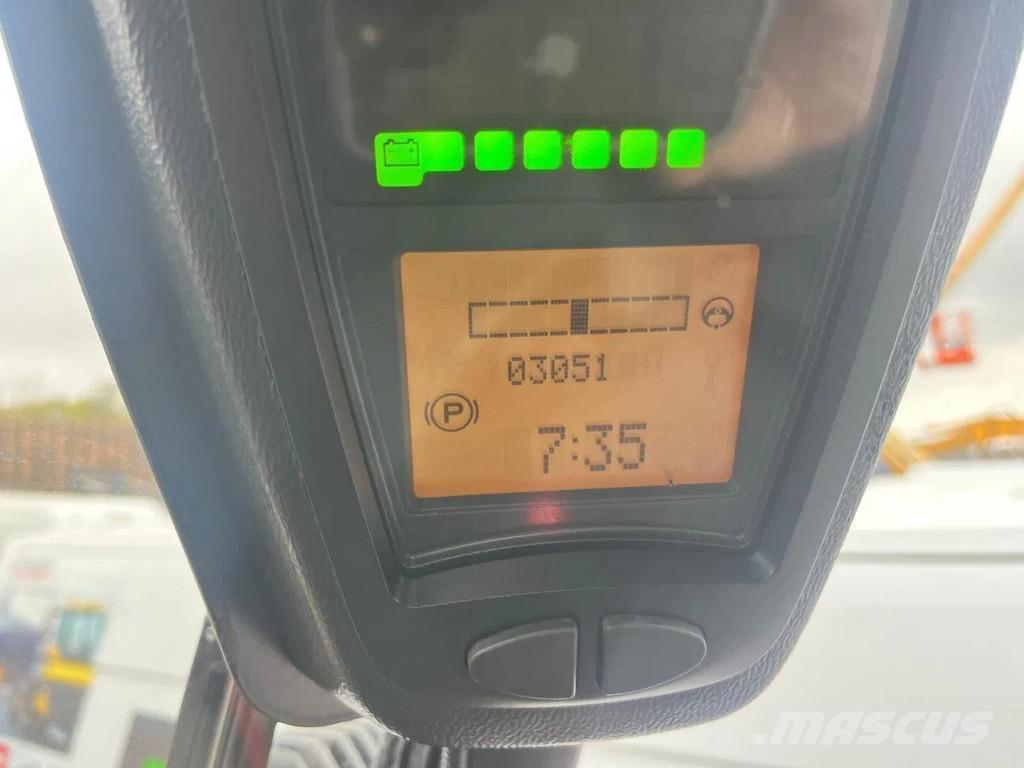 Linde E70-01 Akumulátorové vozíky