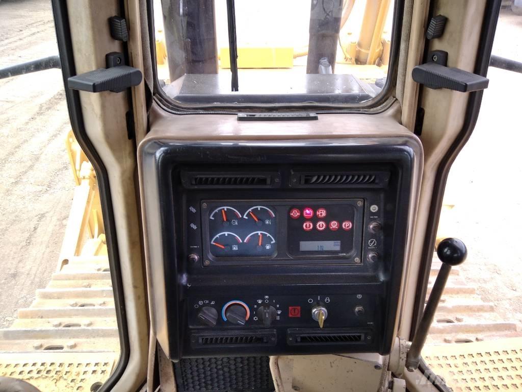 CAT D 6 R XL Buldozéry