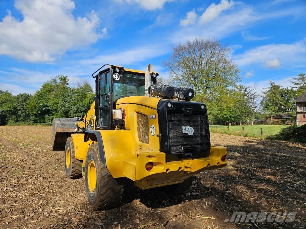 CAT 930 M Kolesové nakladače