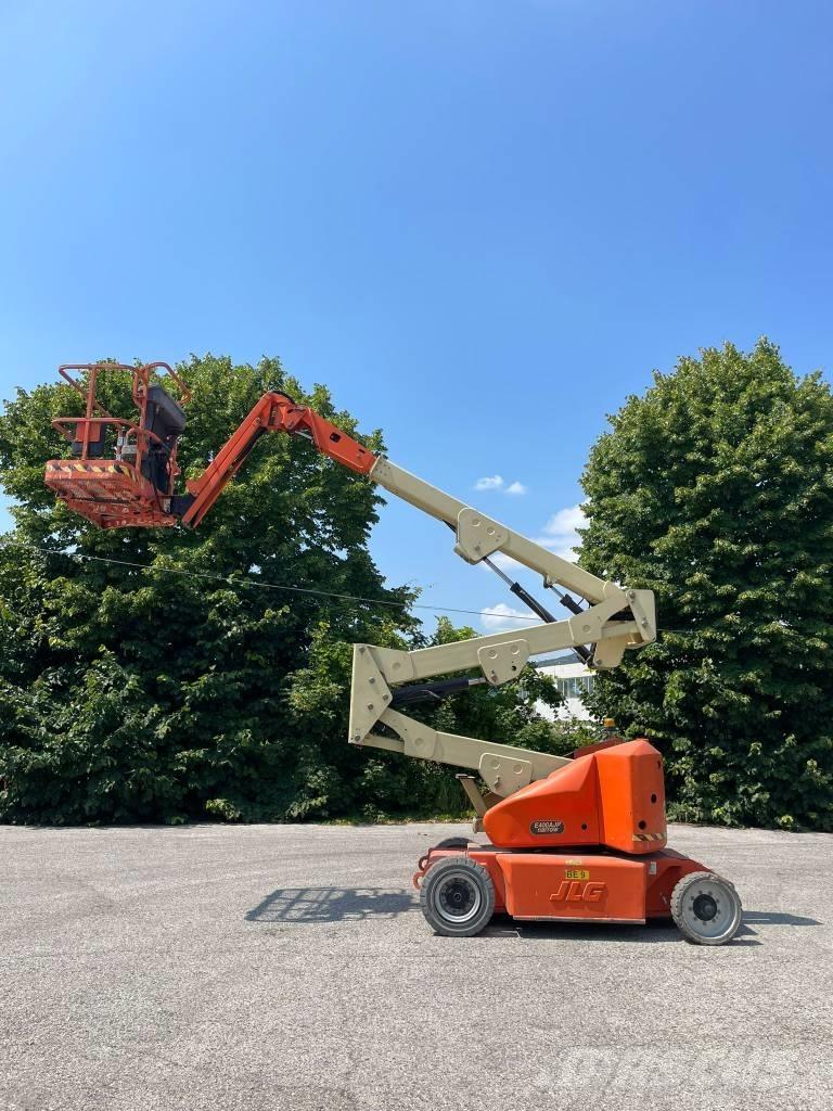 JLG E 400 AJPN Kĺbové plošiny