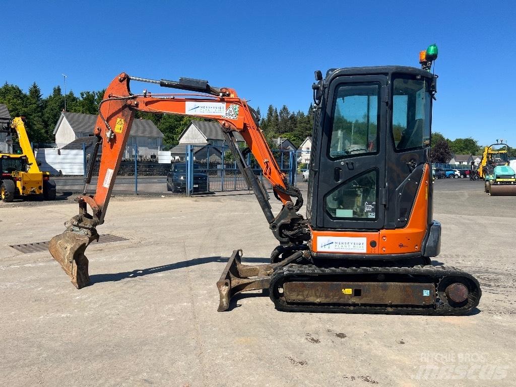 Hitachi ZX33U-6 Mini rýpadlá < 7t