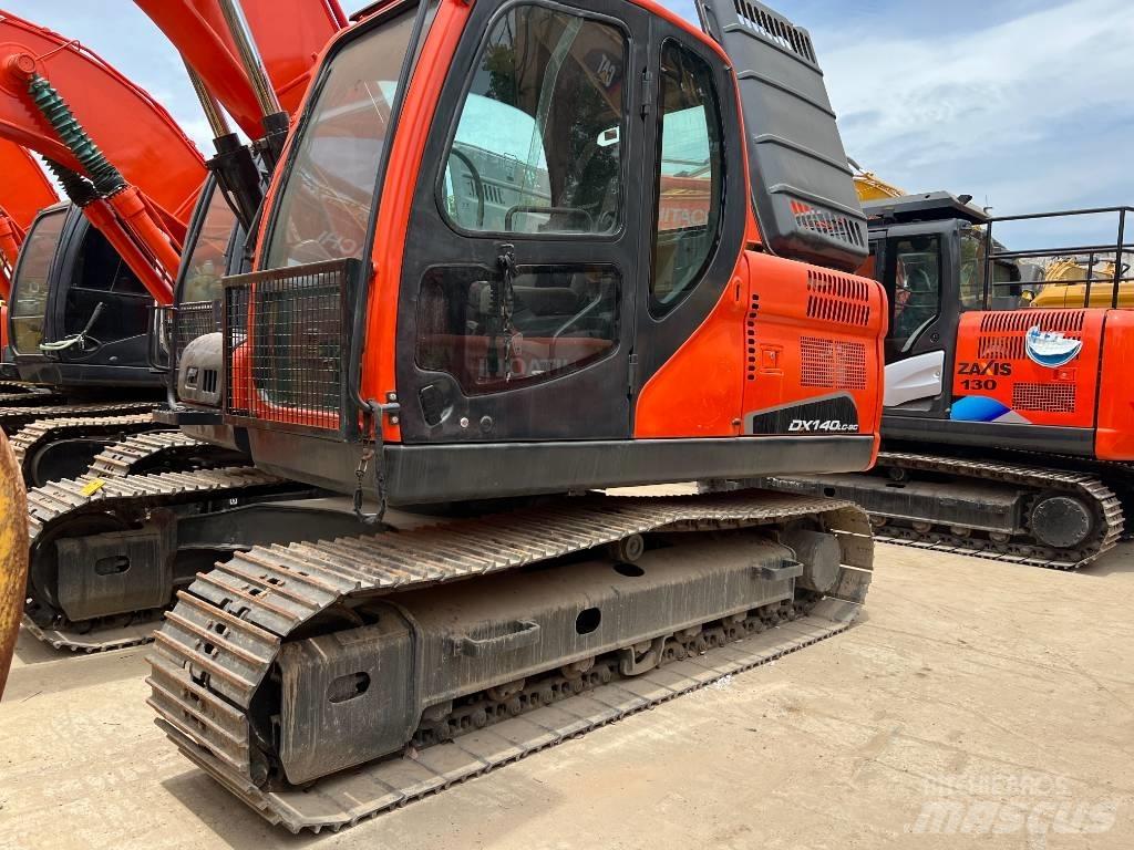 Doosan DX140 Pásové rýpadlá
