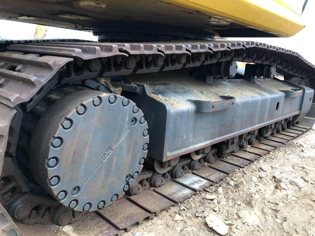 Komatsu 300 -7 Pásové rýpadlá