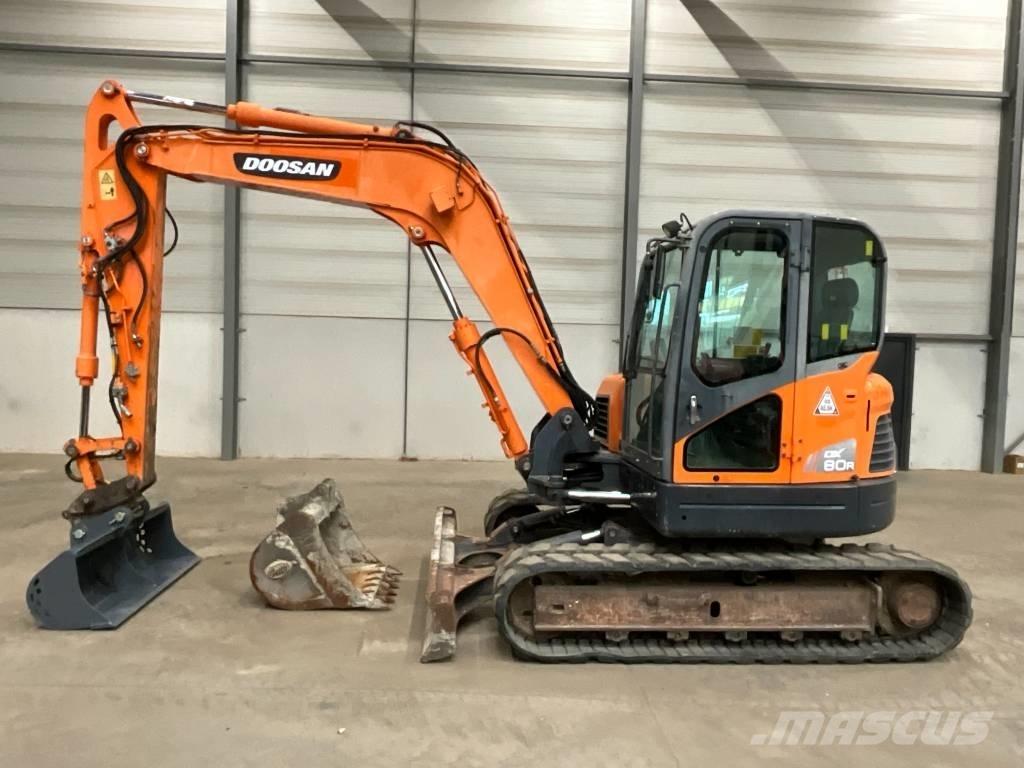 Doosan DX 80 R Midi rýpadlá 7 t - 12 t