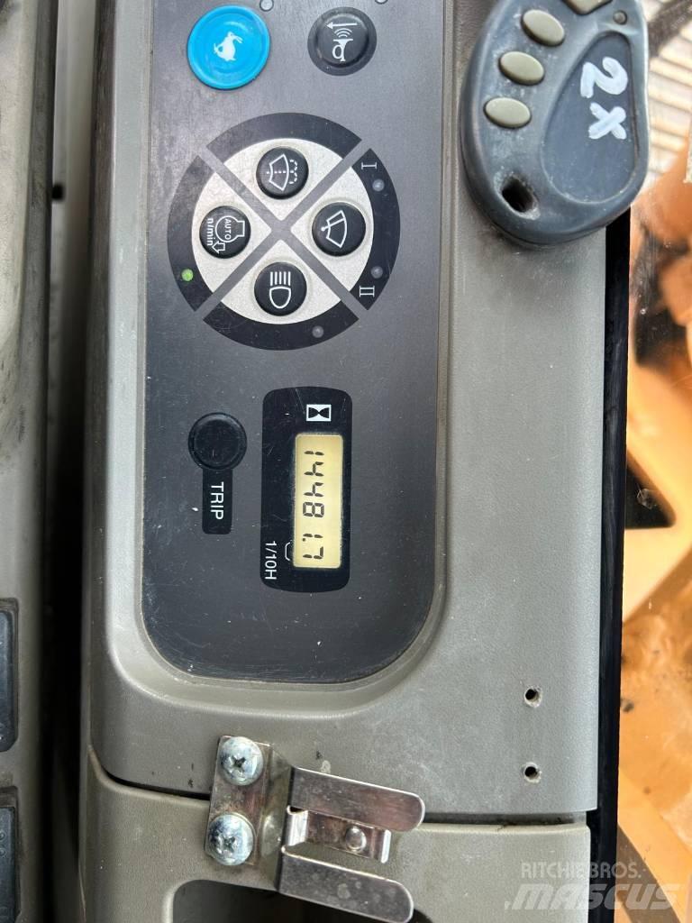CASE CX 210 B LC Pásové rýpadlá