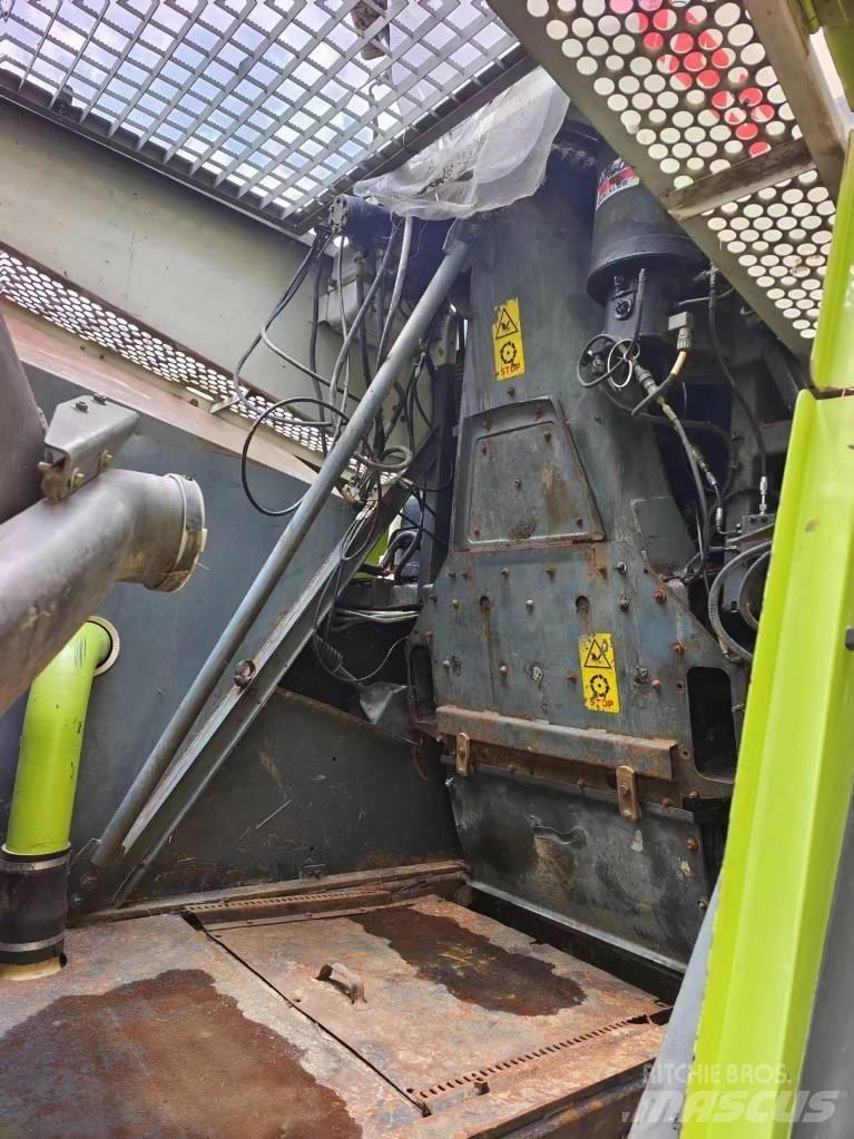 CLAAS Jaguar 870 Samochodné kosačky