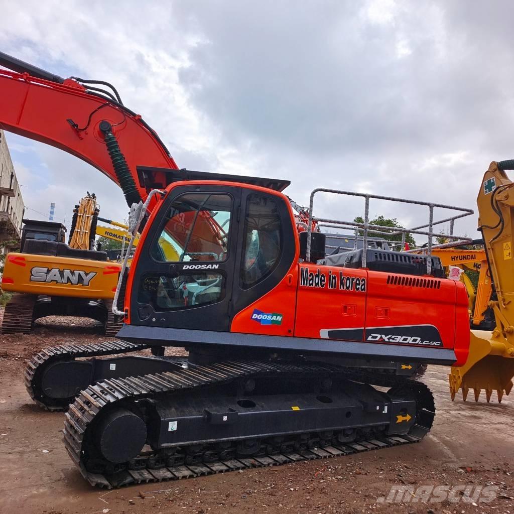 Doosan DX 300 LC-9C Pásové rýpadlá