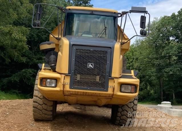 John Deere 300 D Kĺbové nákladné autá
