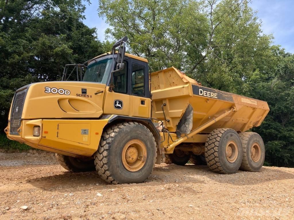 John Deere 300 D Kĺbové nákladné autá