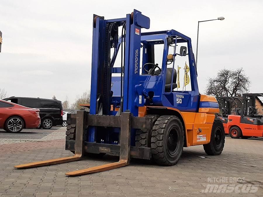 Toyota 5FDF50 Dieselové vozíky