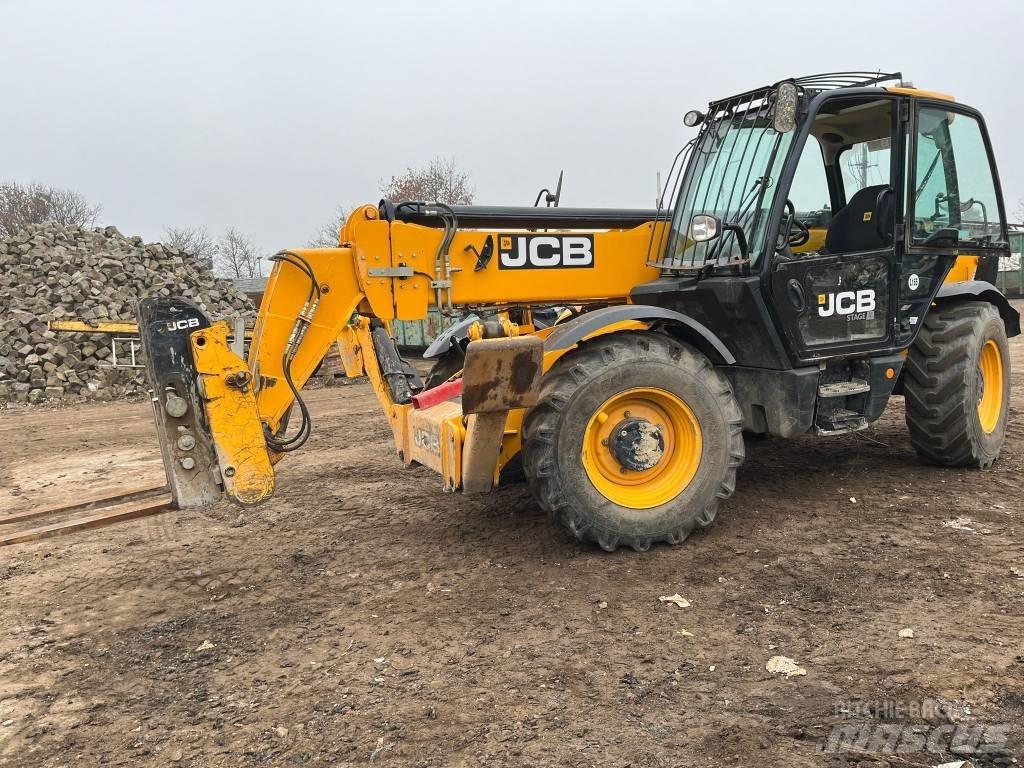 JCB 540-140 Teleskopické manipulátory