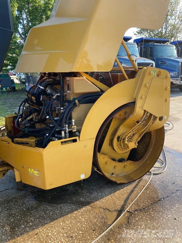 CAT CB 434 D Tandemové valce
