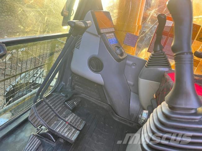 Komatsu PC 450 Pásové rýpadlá