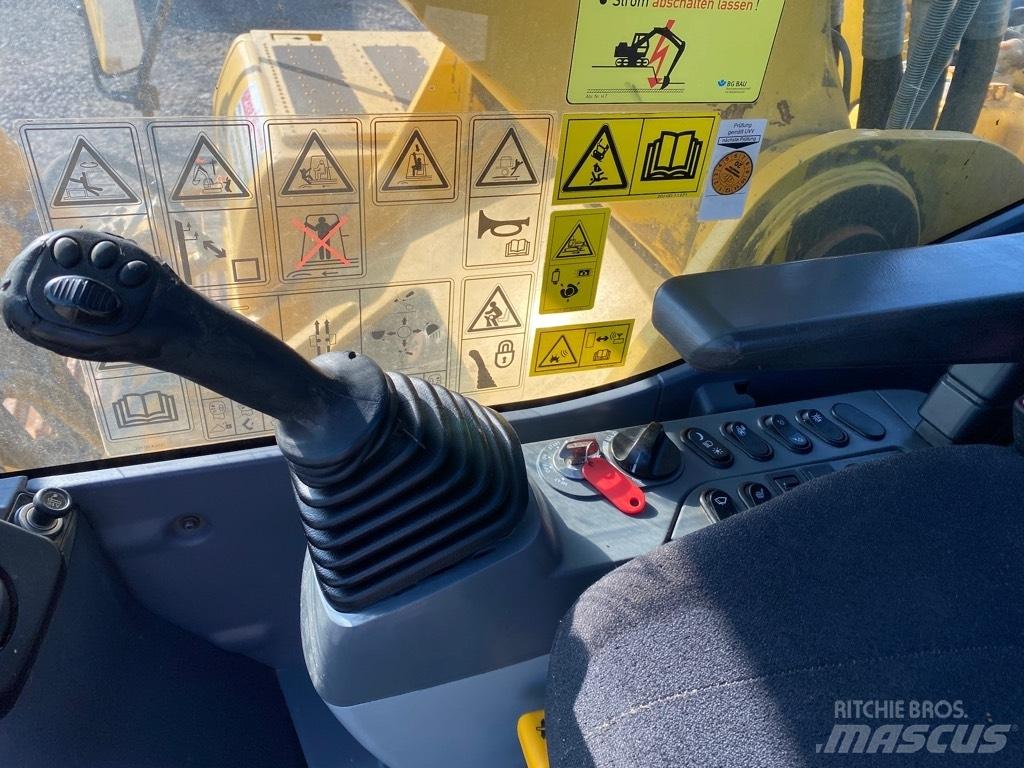 Komatsu PC350LC-8 Pásové rýpadlá