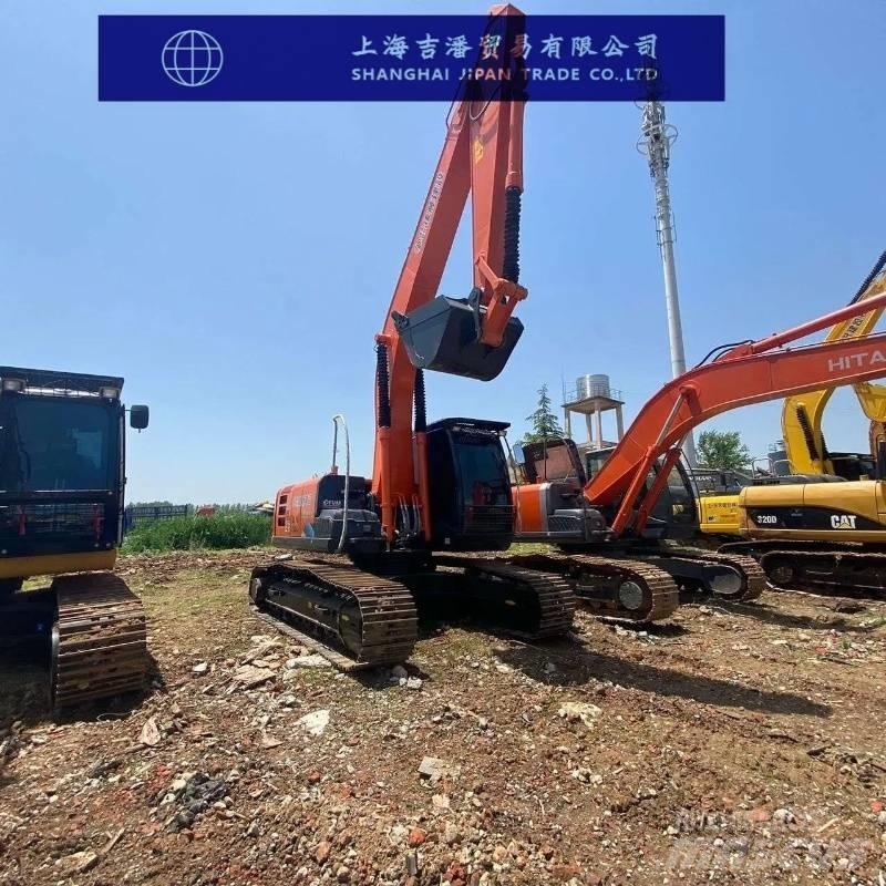Hitachi ZX 210 Pásové rýpadlá