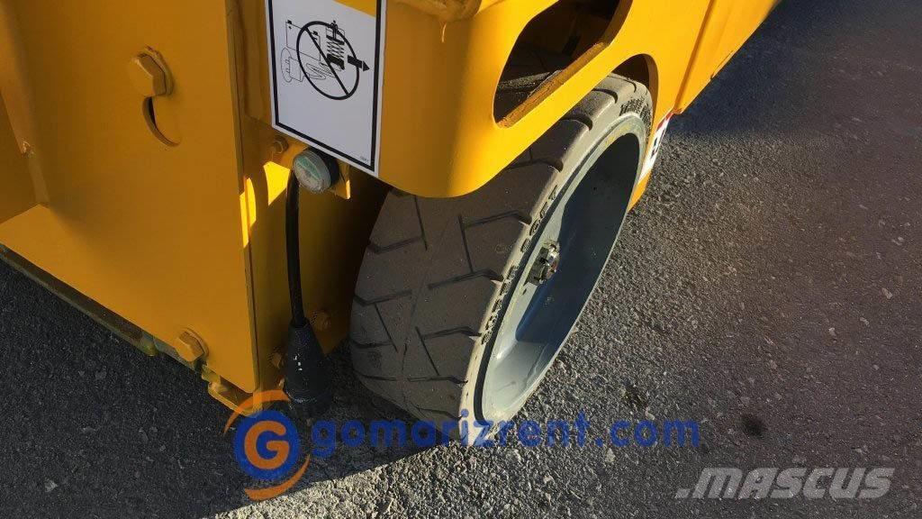 Haulotte Compact 10 Nožnicové zdvíhacie plošiny