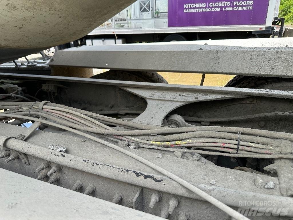 Mack GU 800 Ďalšie nákladné vozidlá