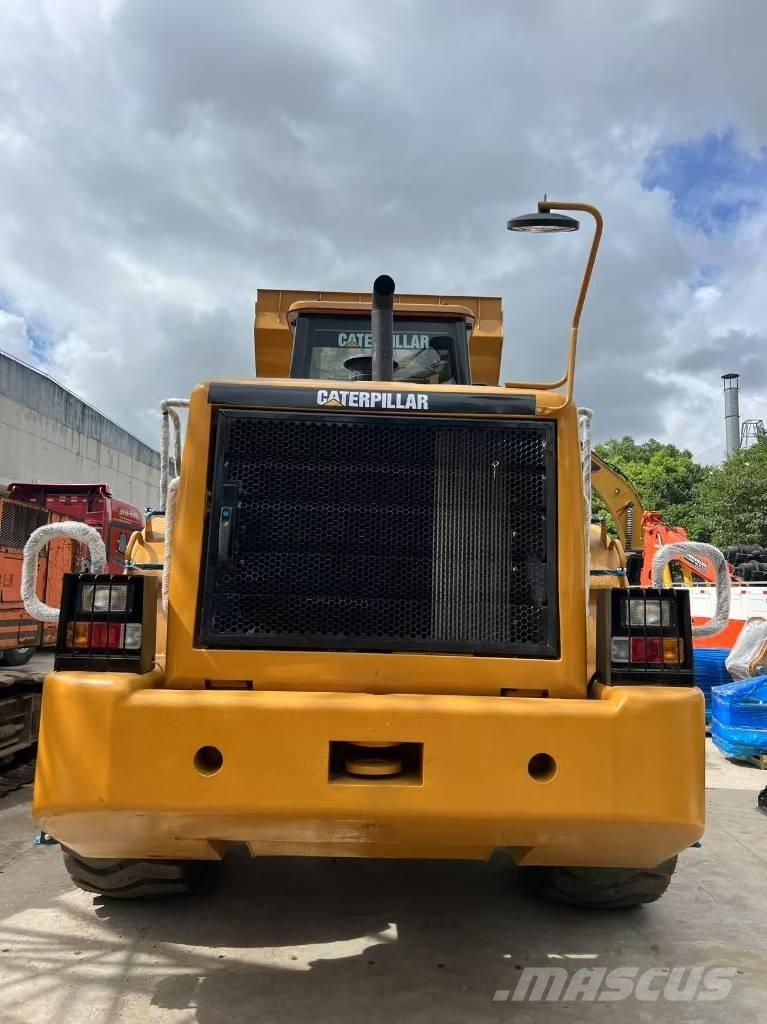 CAT 966 H Kolesové nakladače