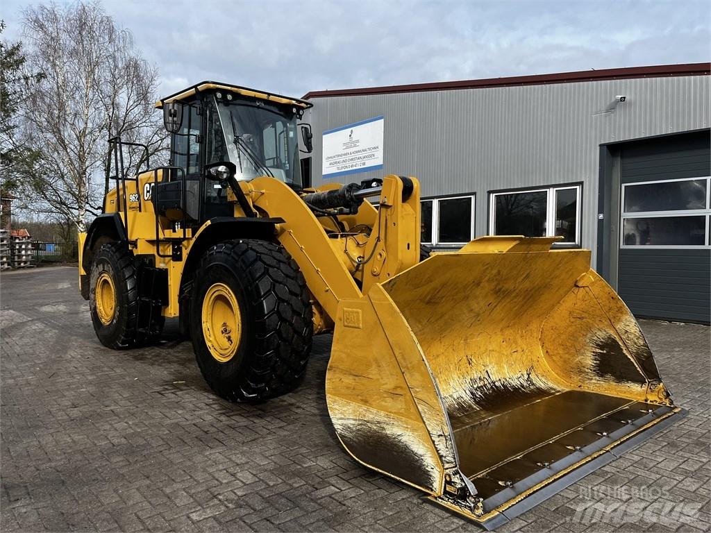 CAT 962 Kolesové nakladače
