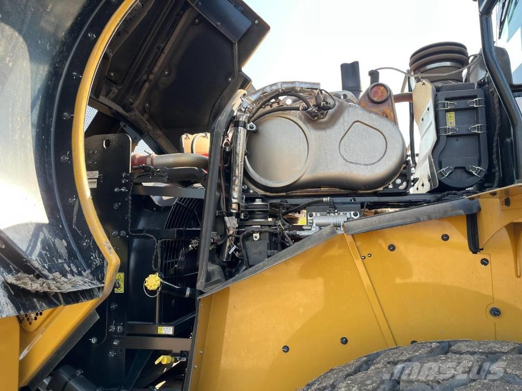 CAT 962 Kolesové nakladače