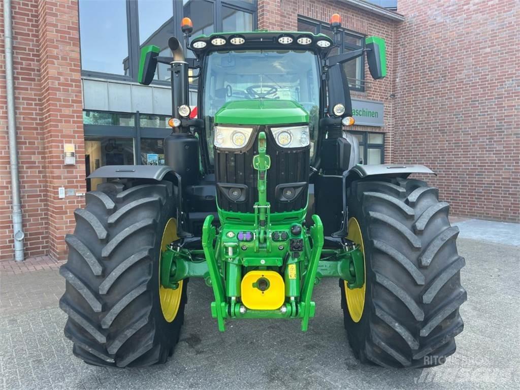 John Deere 6R250 Traktory