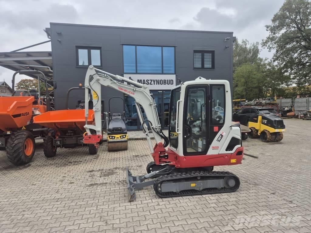 Takeuchi TB225 V0B Mini rýpadlá < 7t