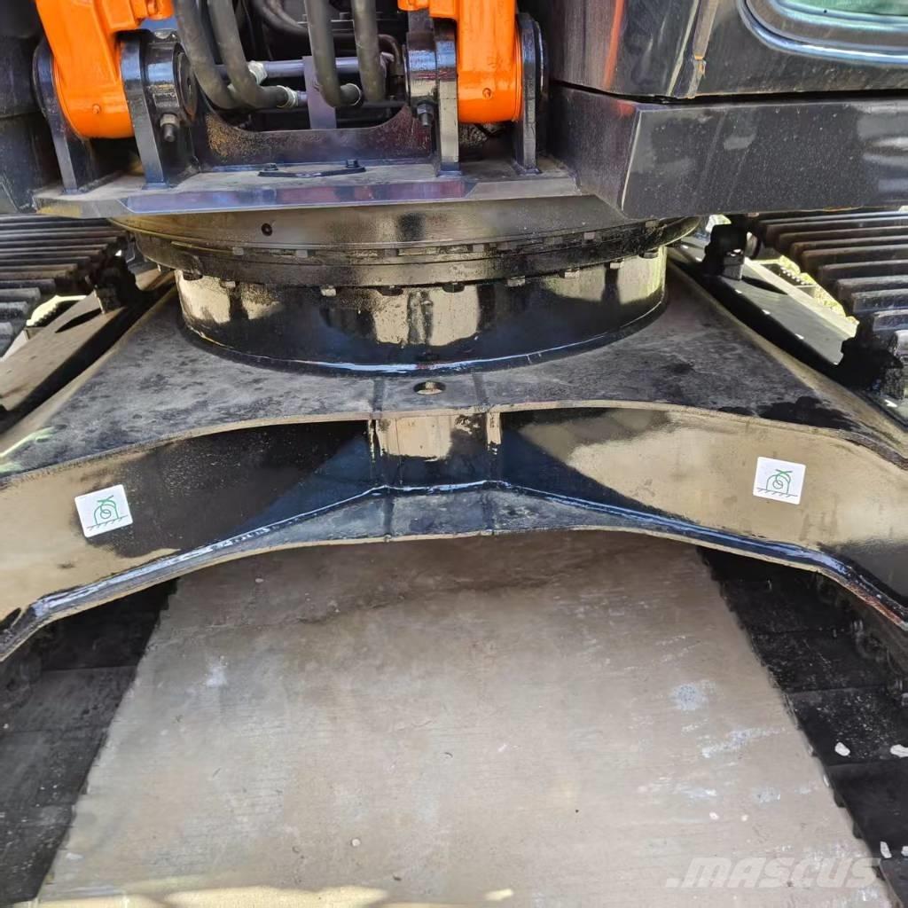 Hitachi ZX 130 LC Pásové rýpadlá