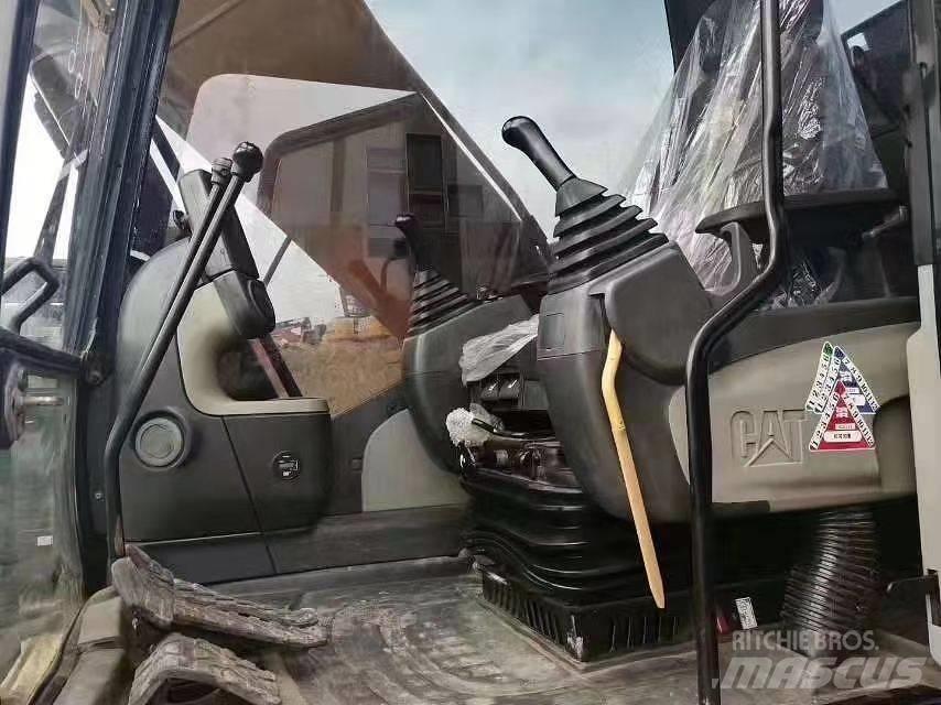 CAT 320 D Pásové rýpadlá