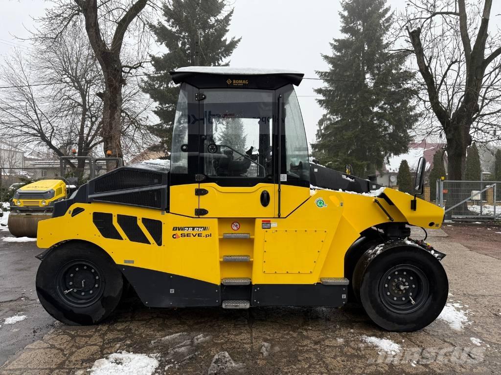 Bomag BW 28 RH Pneumatikové valce