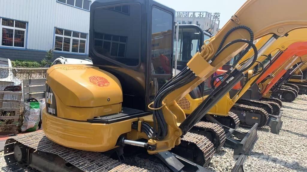 CAT 304 CR Mini rýpadlá < 7t
