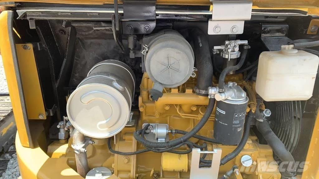 CAT 304 CR Mini rýpadlá < 7t