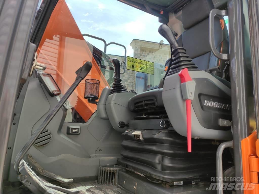 Doosan DX 140 LCR-7 Pásové rýpadlá
