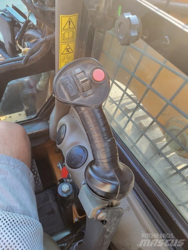 CASE SR 250 Šmykom riadené nakladače