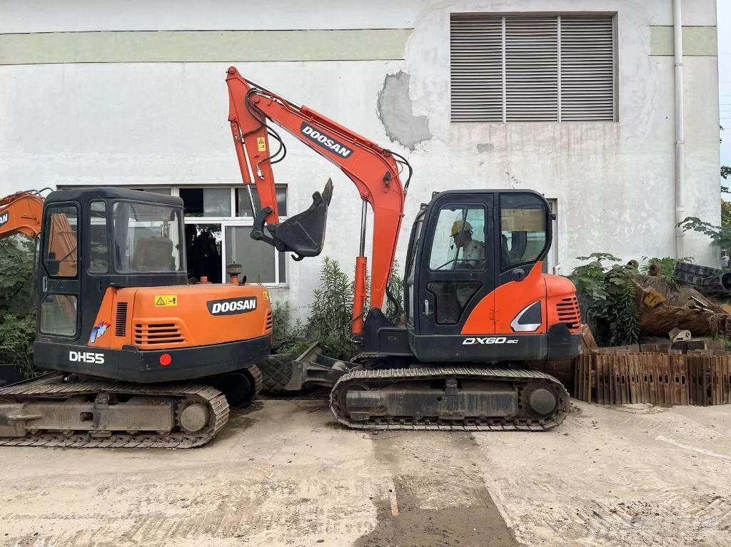 Doosan DX 60 Pásové rýpadlá