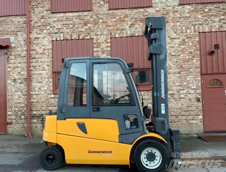 Jungheinrich EFG 550 Akumulátorové vozíky