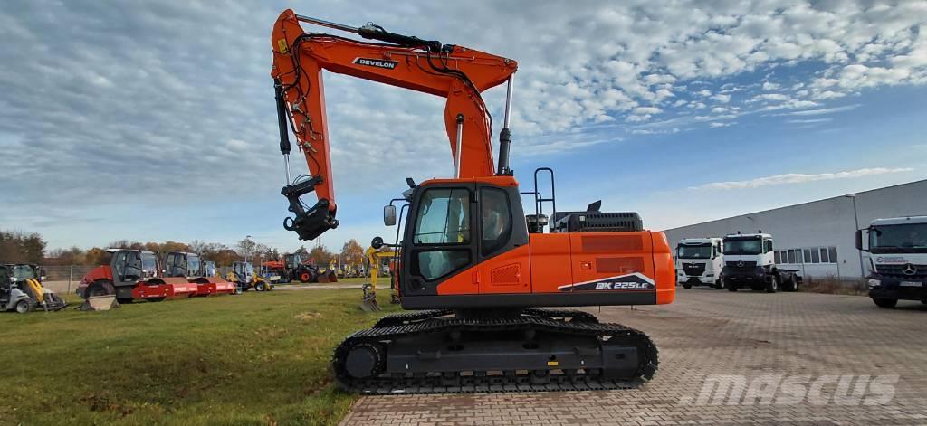 Doosan DX 225 LC-7 Pásové rýpadlá
